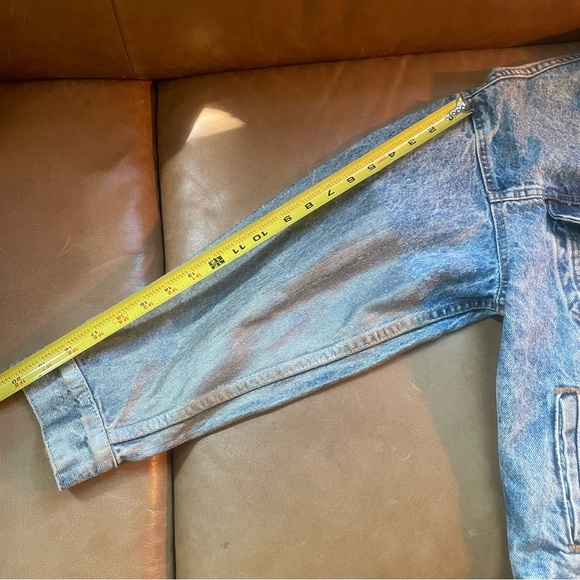 Vintage Levi’s Denim Trucker jacket made in the USA blue denim blue Jean 70s 80s - Picture 7 of 13